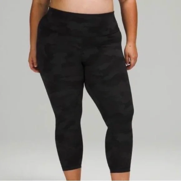 Lululemon Wunder Under High Rise Leggings 25 Inch Size 6 - Picture 1 of 5